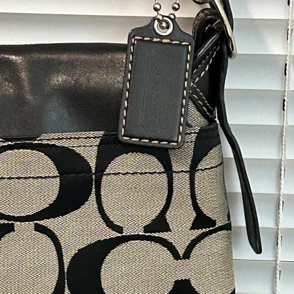 Coach F13360 leather on canvas handbag - Picture 4 of 6